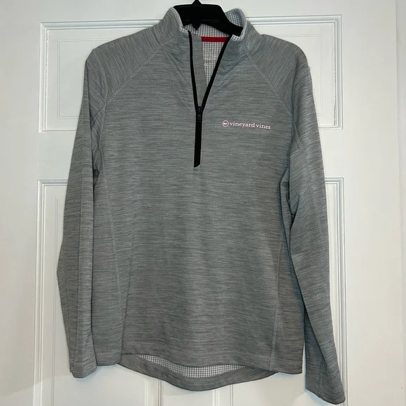 Vineyard Vines Performance Pullover - Picture 1 of 3